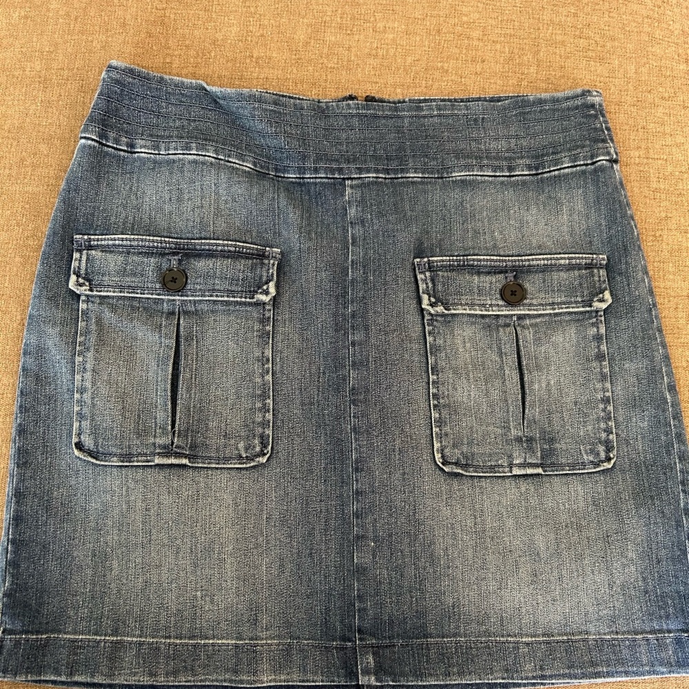 Loft jean skirt size 10